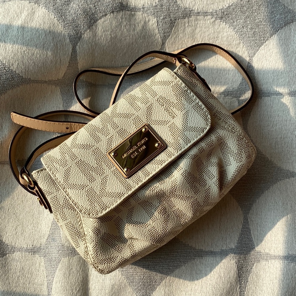 Michael Kors crossbody bag